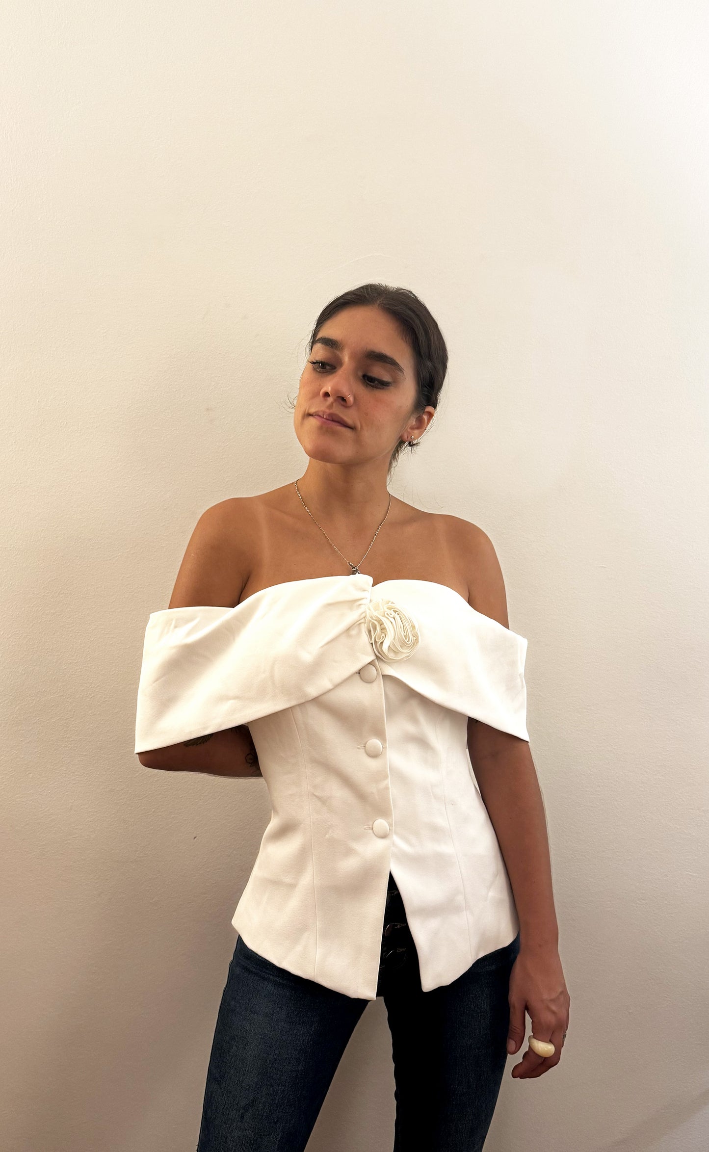 Top Rose Off Shoulder White
